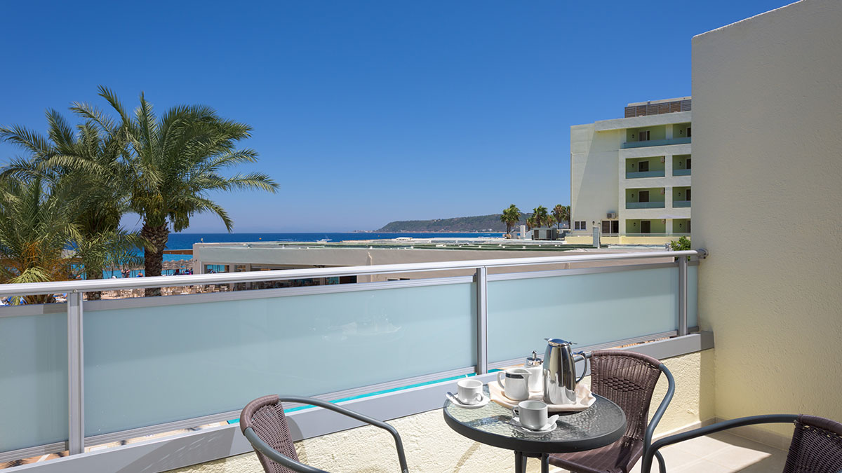 Family Room Side Sea View or Garden View